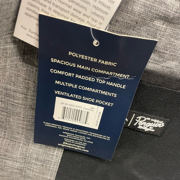 NWT Penguin Sport Duffel Bag, Pete Collection - Picture 3 of 3